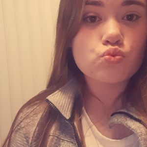 Meet your Posher, Brooke